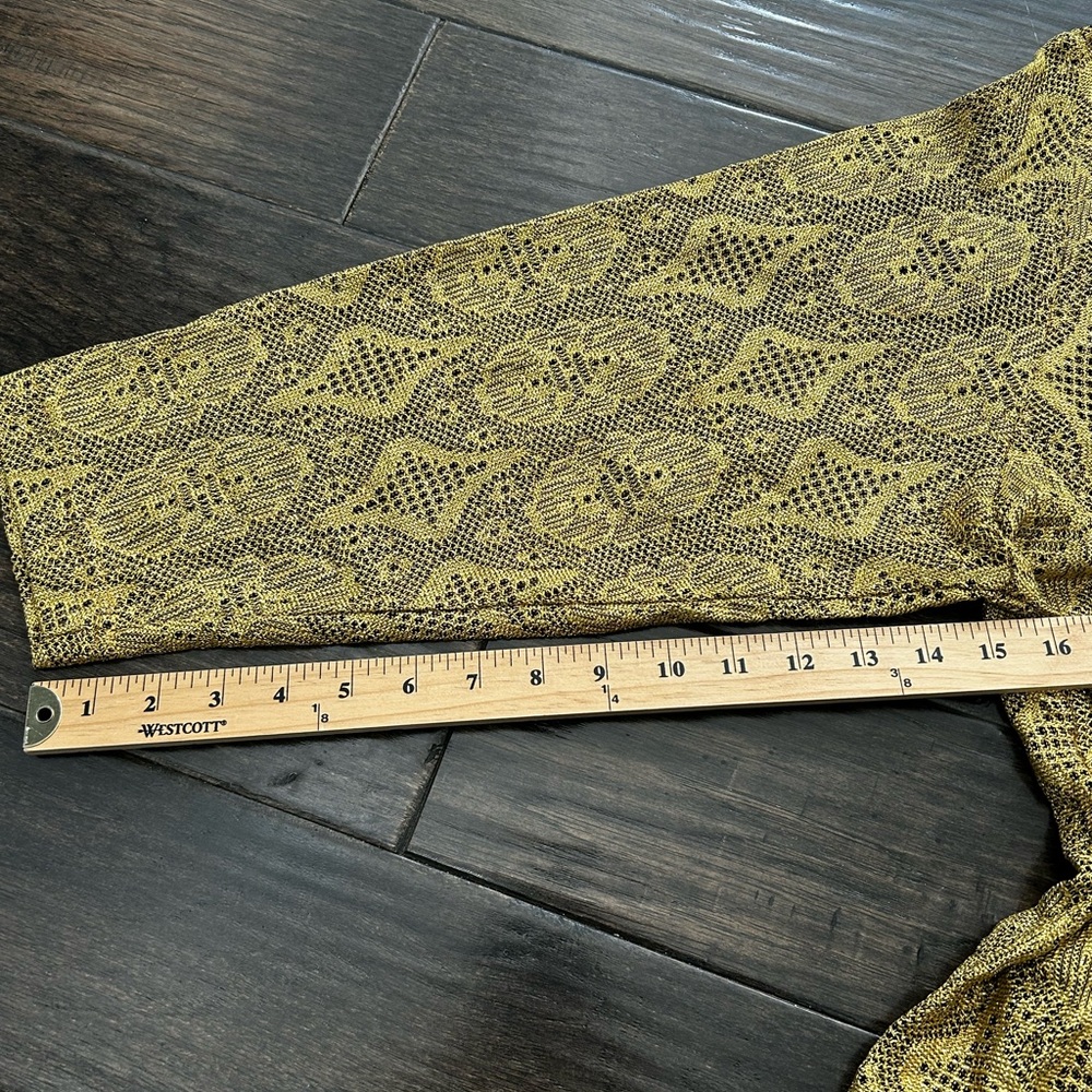 Gold Patterned Fringe Top - Picture 13 of 14
